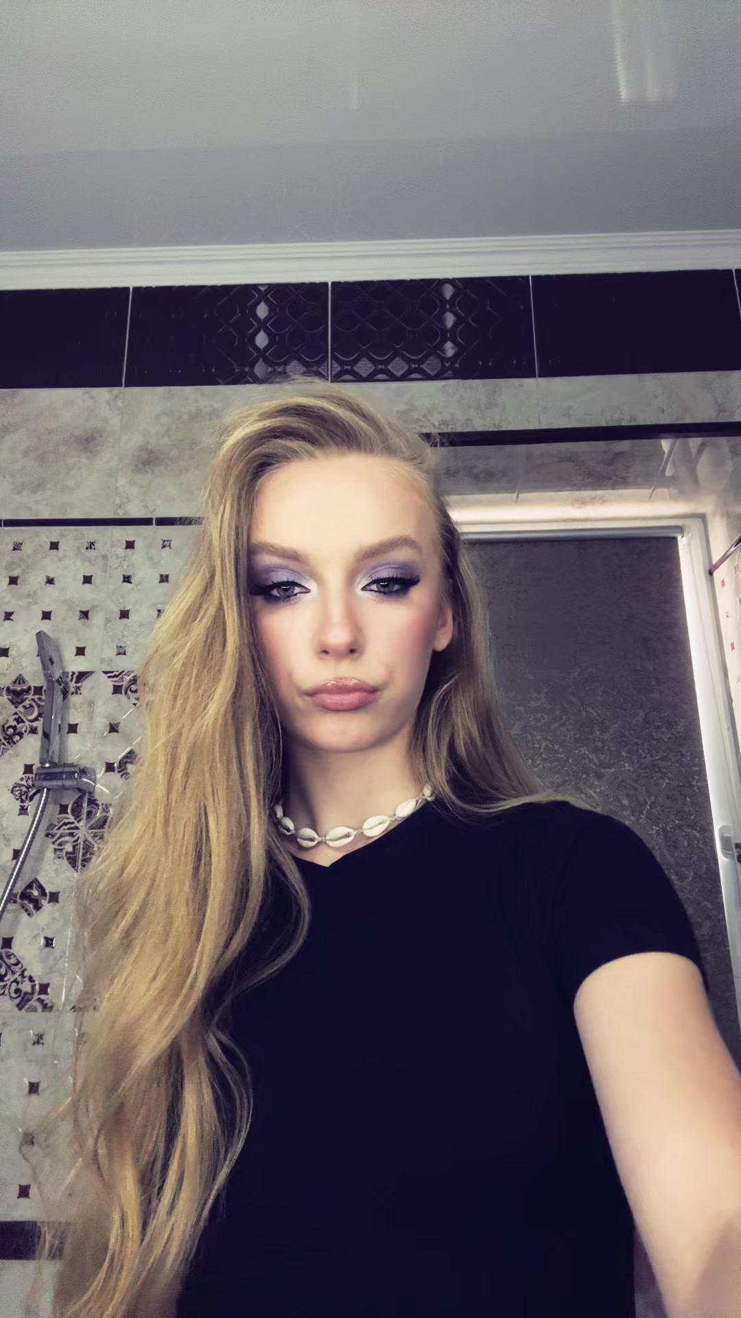 @_dewyla_ananko