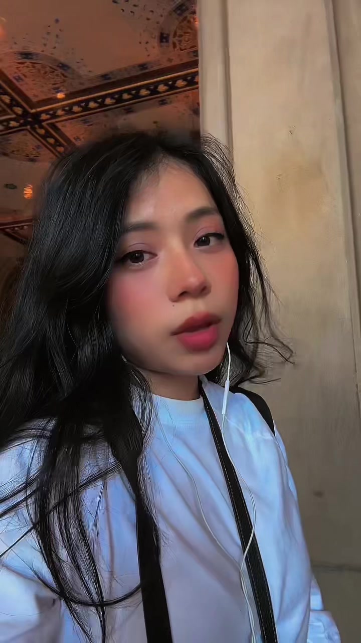 @Luna