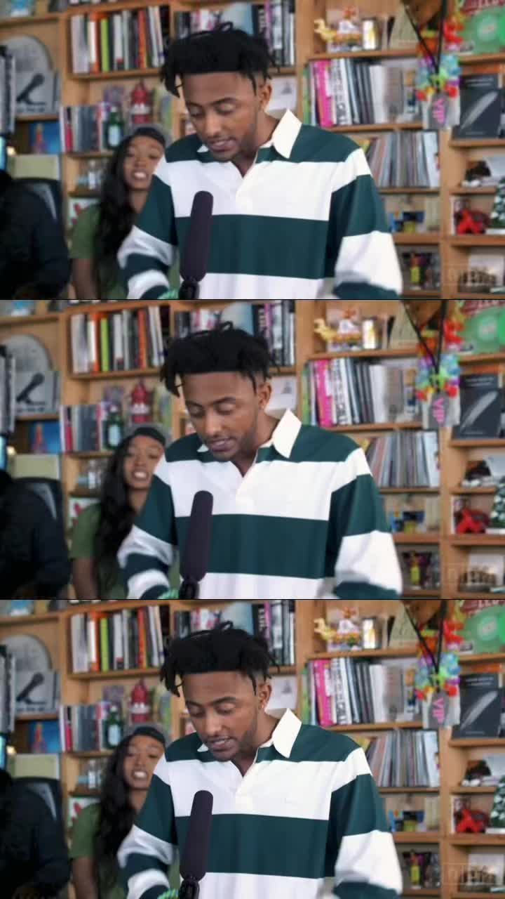 @౨ৎ