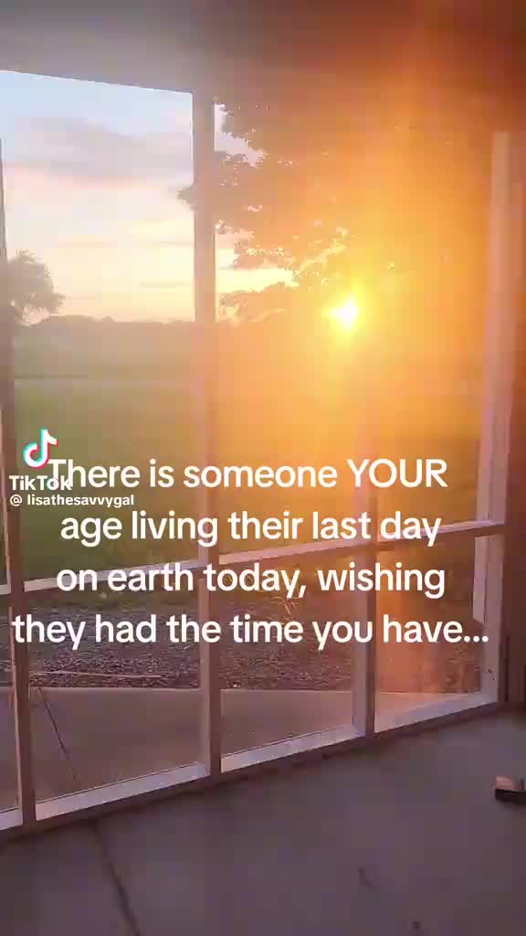 @KiKiLV67/$KelliHickey