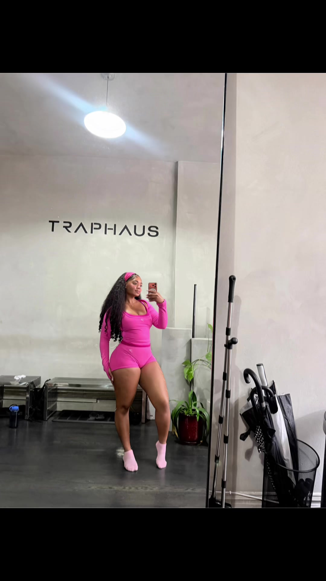 @Lee_