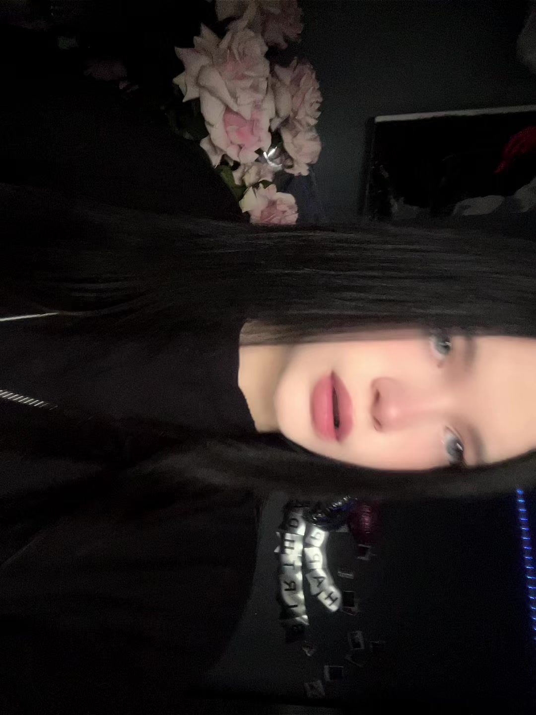 @я бы улыбнулась но нету повода