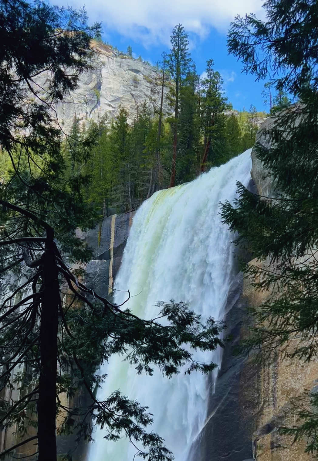 @Ilani | Nature + Travel