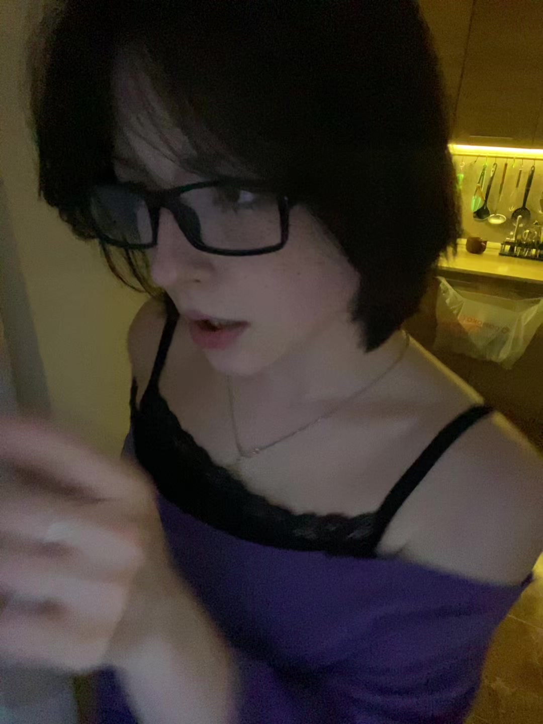 @роник