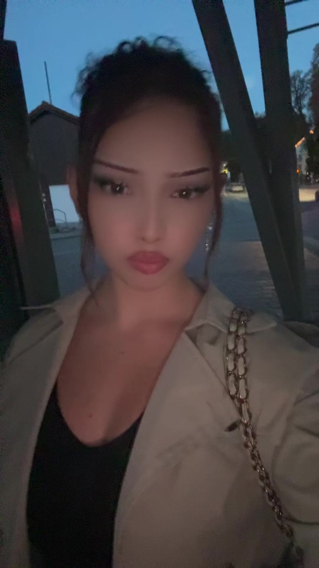 @𝑬