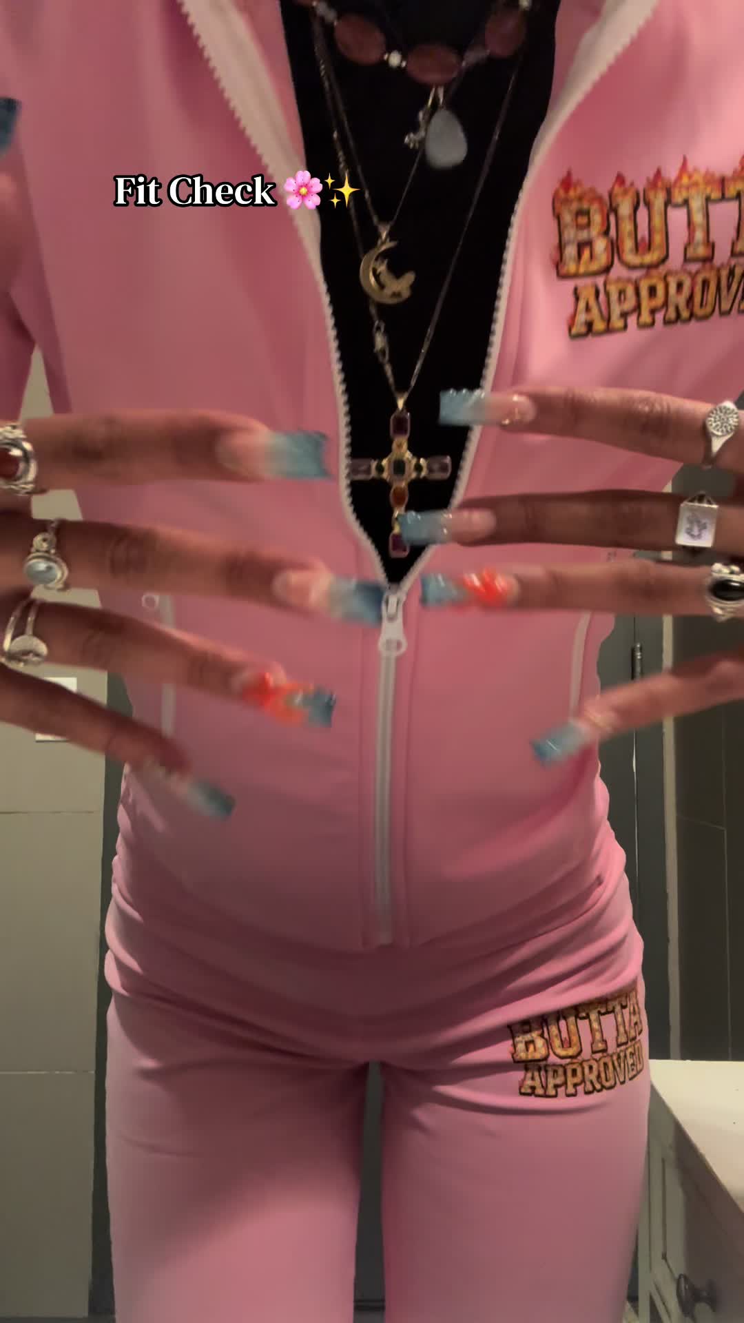 @Ari 🦋