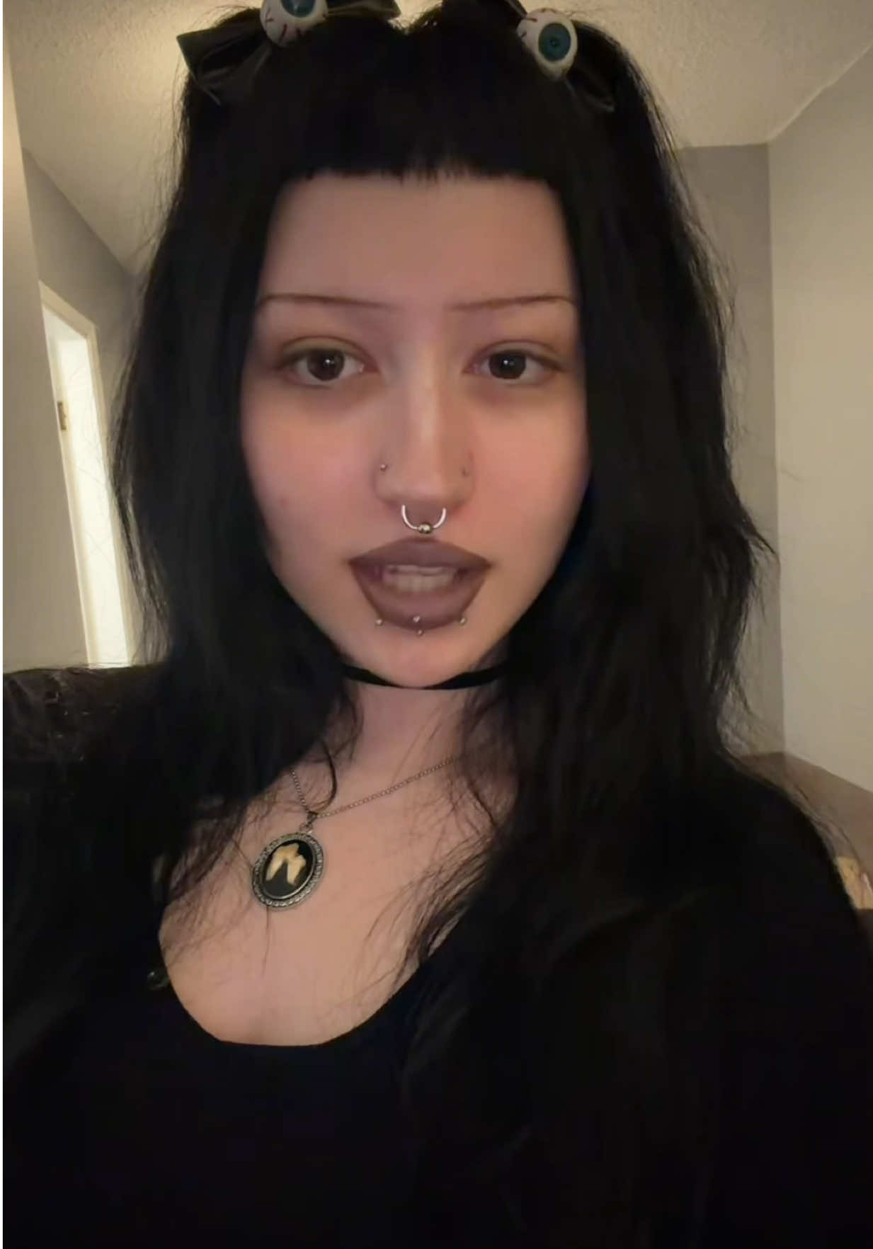 @🧟♀️