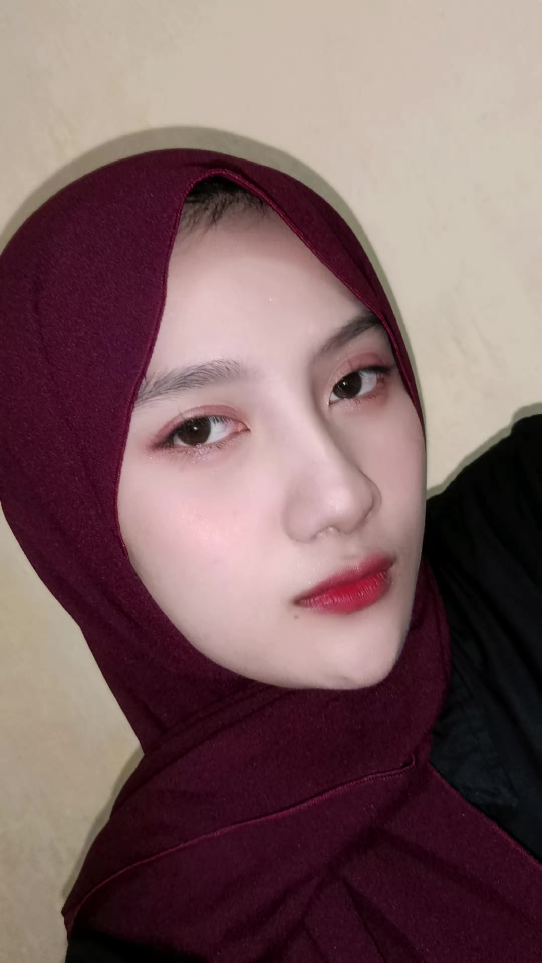 @Dari Kontak Anda