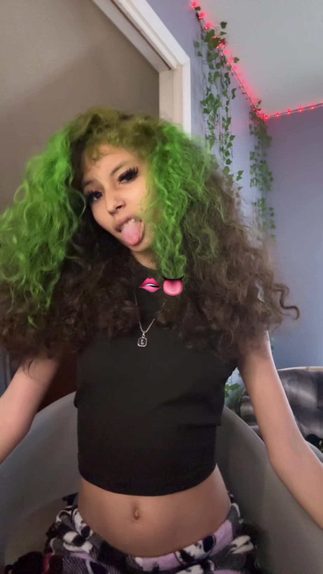 @🧑🏼&zwj;🎤