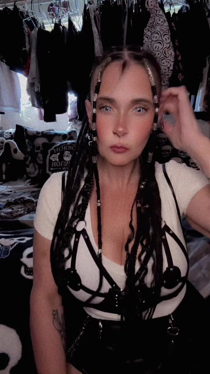 @crazyscorpiochix80