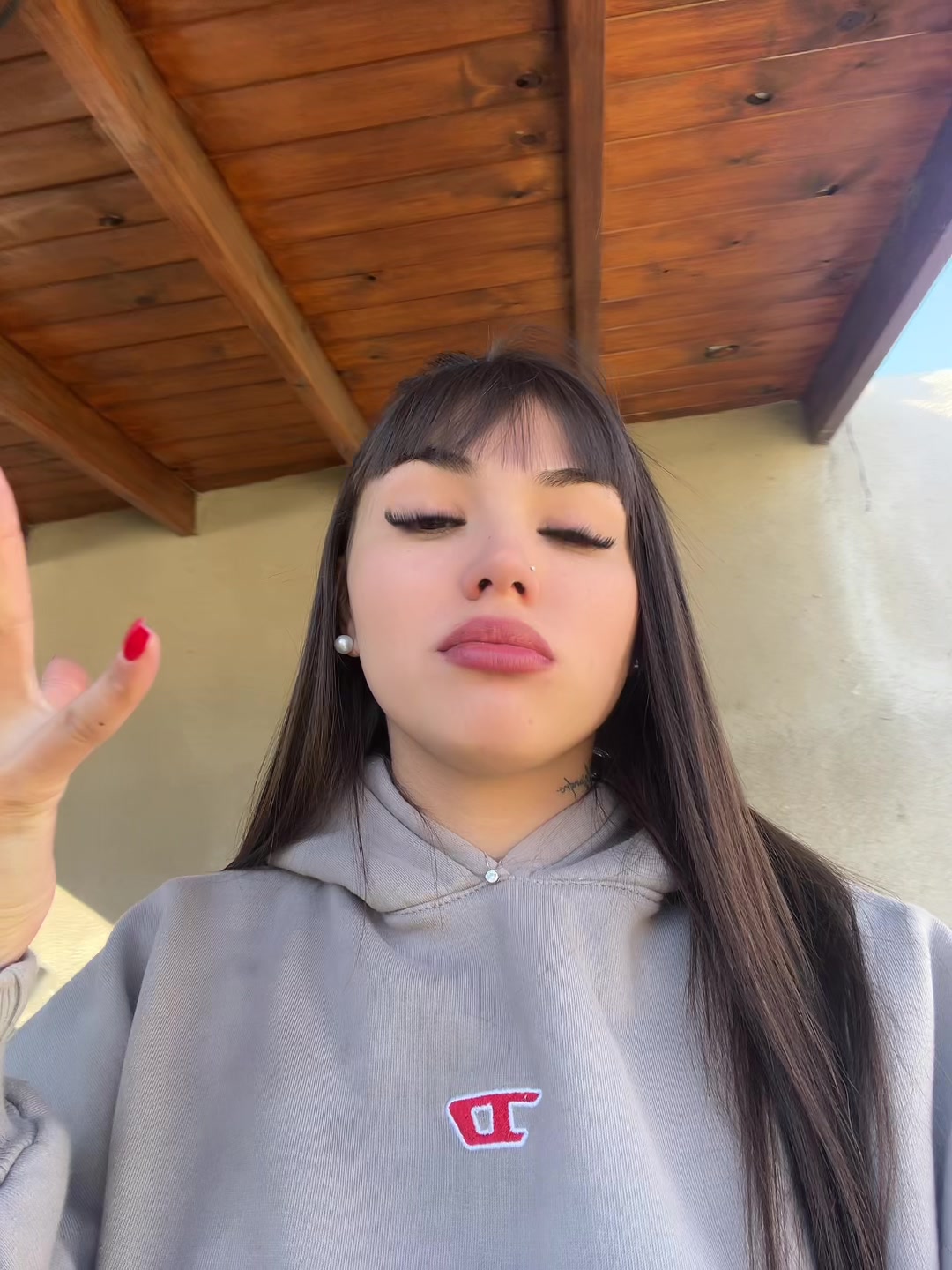 @Angiecabral_