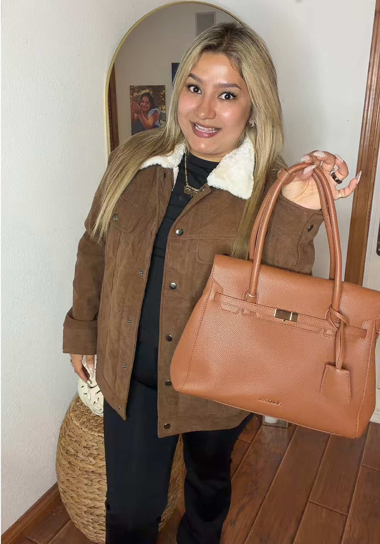 @lupithazzepeda
