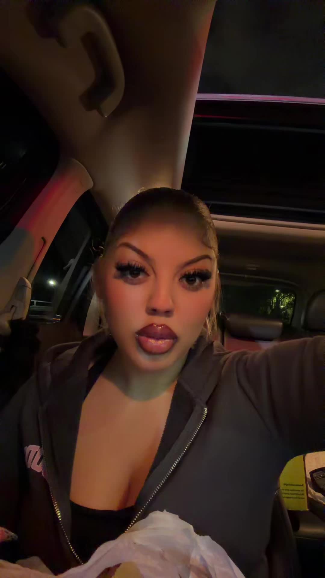 @moniigotbricks