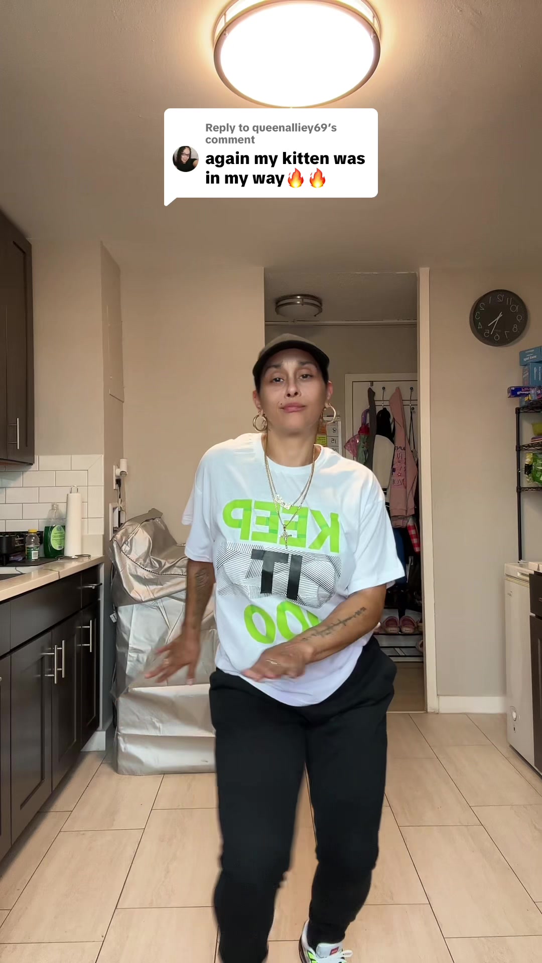 @momof4