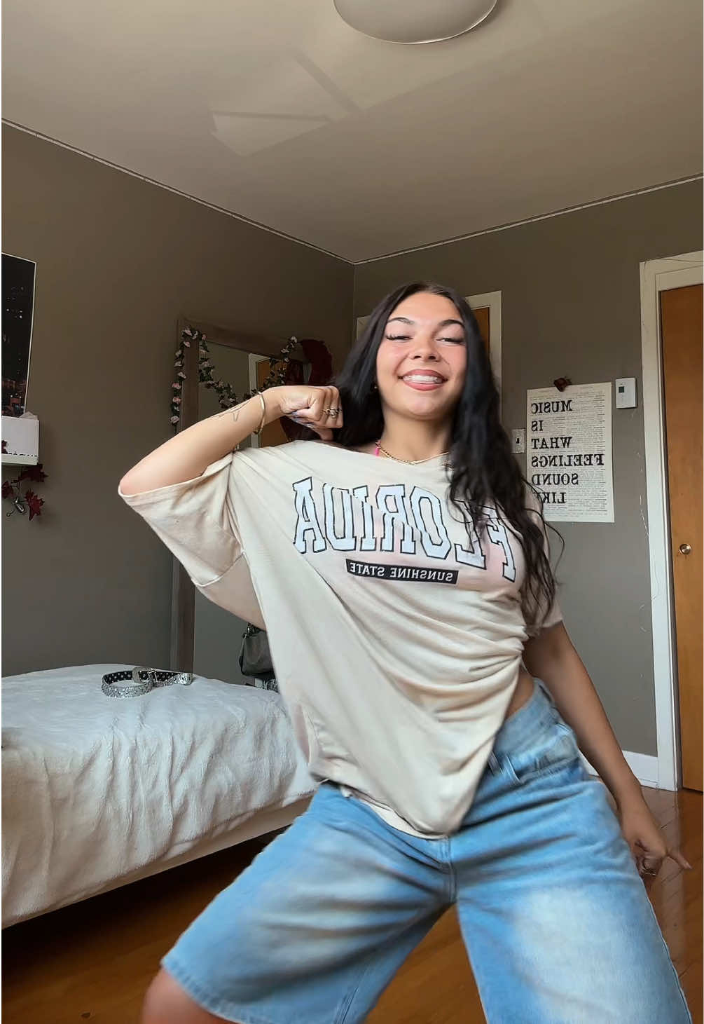 @janyeve_jobin