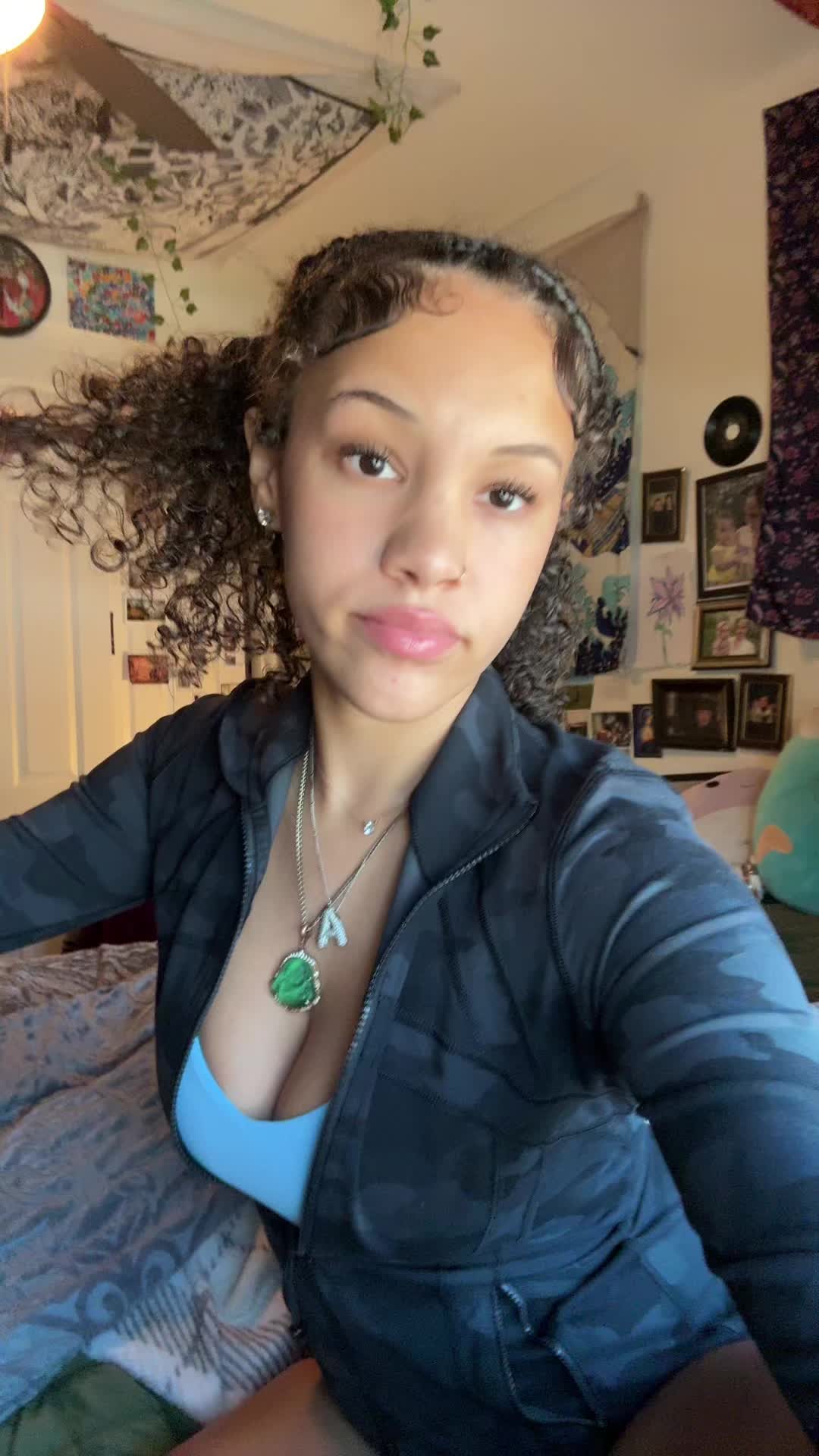 @amanyiii 🩷