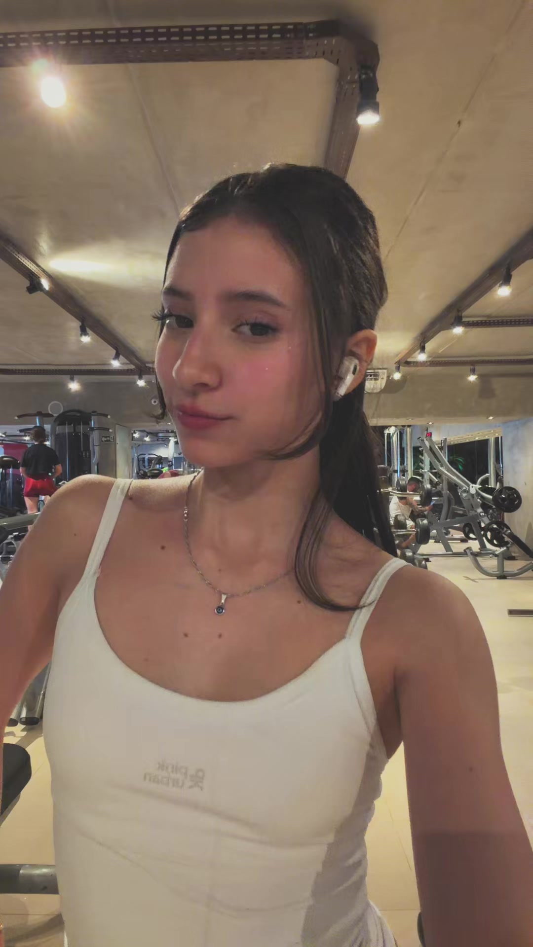 @yisabeleyy