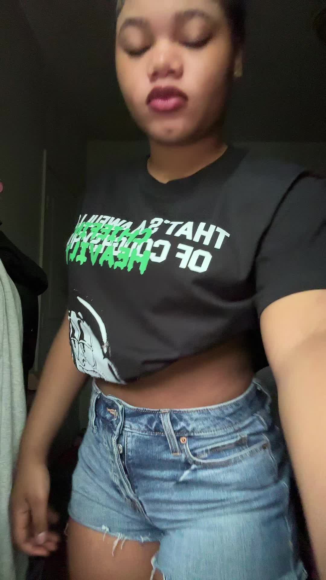 @𝒩𝒾𝒶