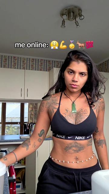 @annegonzeyfit