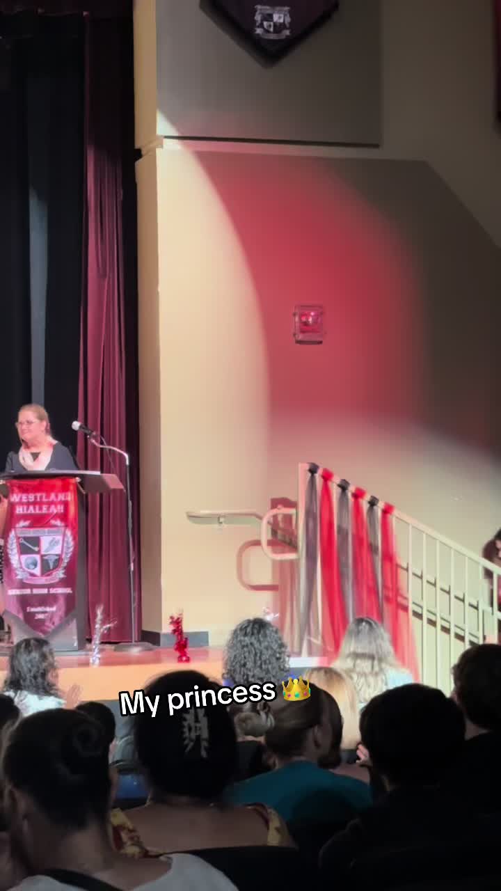 @Patricia🥰😜🦂
