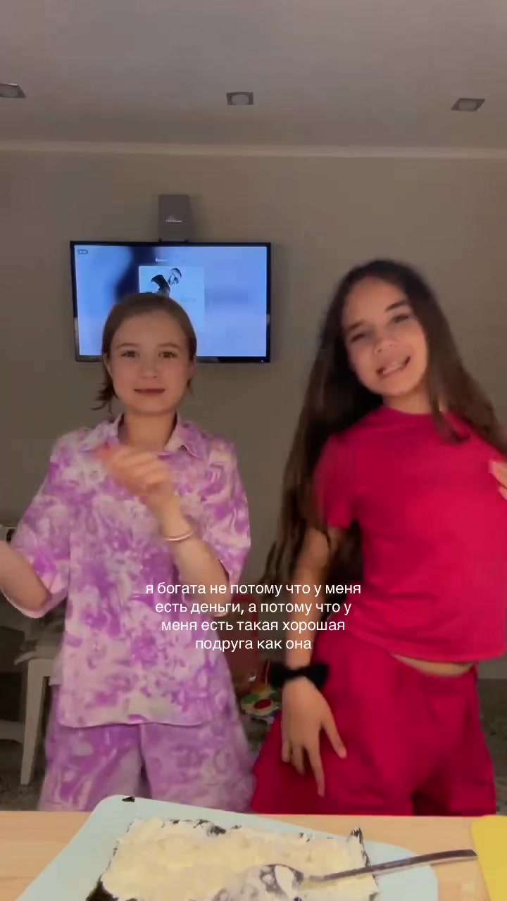 @dinovaa