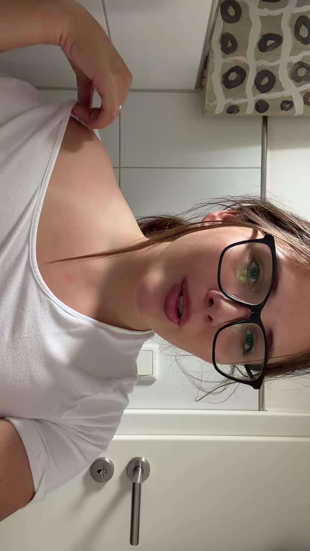@usarah12204