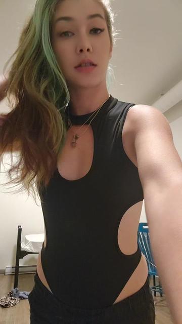 @Thegirlwiththecursemark