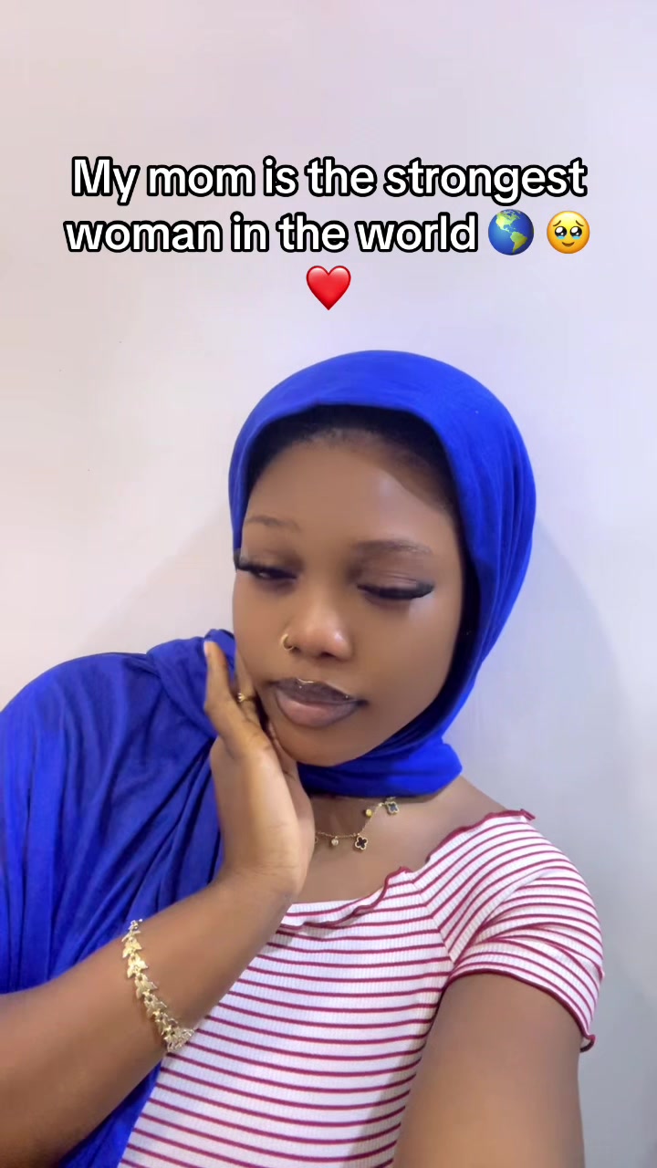 @(QUEEN of the QUEENS 👑💃🇬🇭)