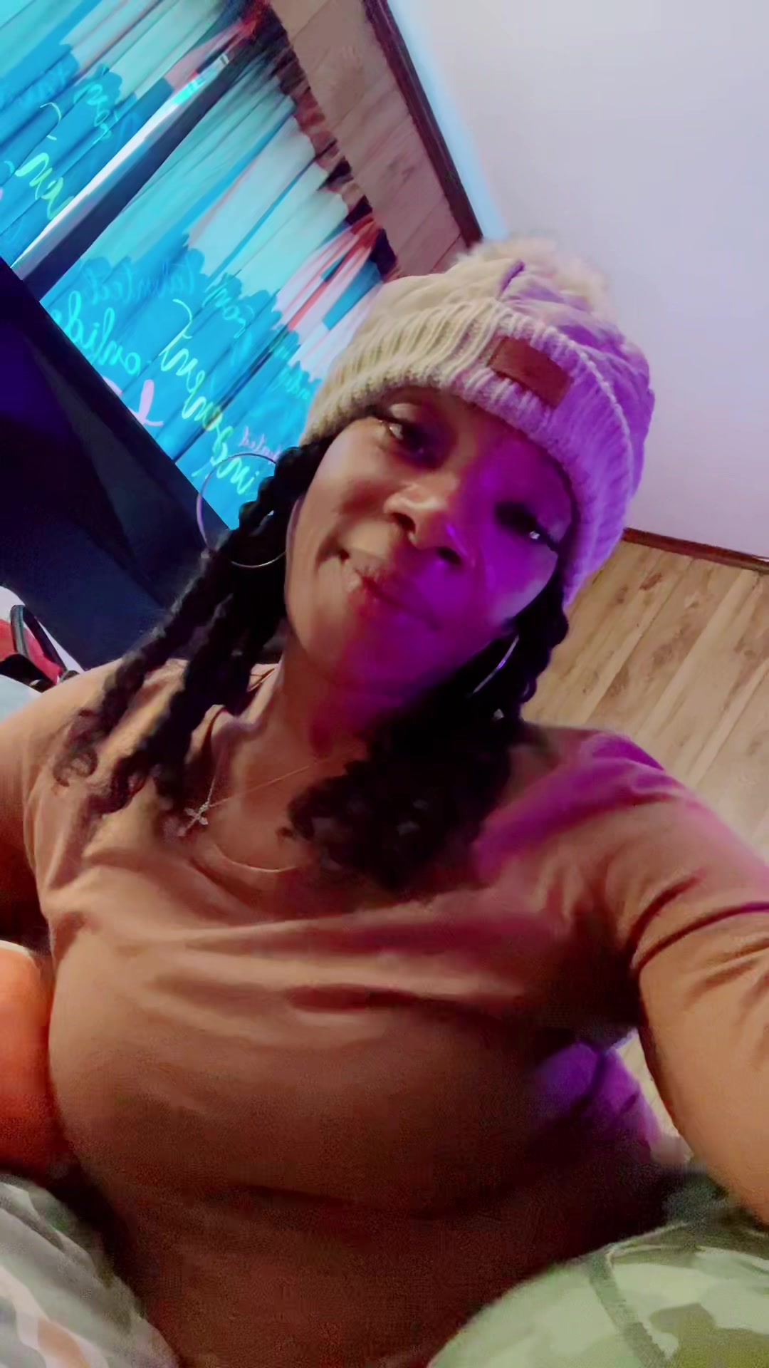 @QueenLawne