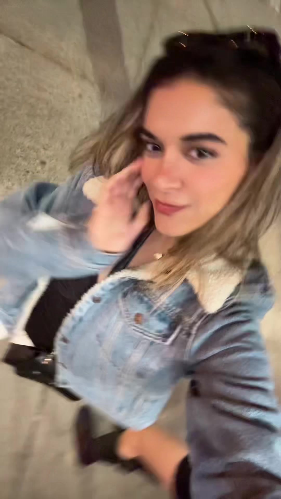 @Niousha