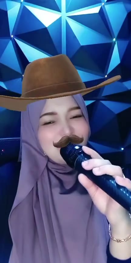 @Ce.amel13