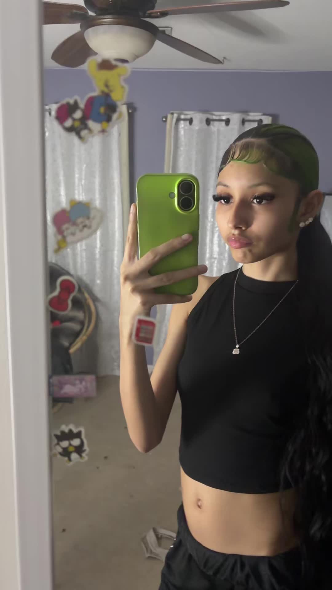 @🧑🏼&zwj;🎤