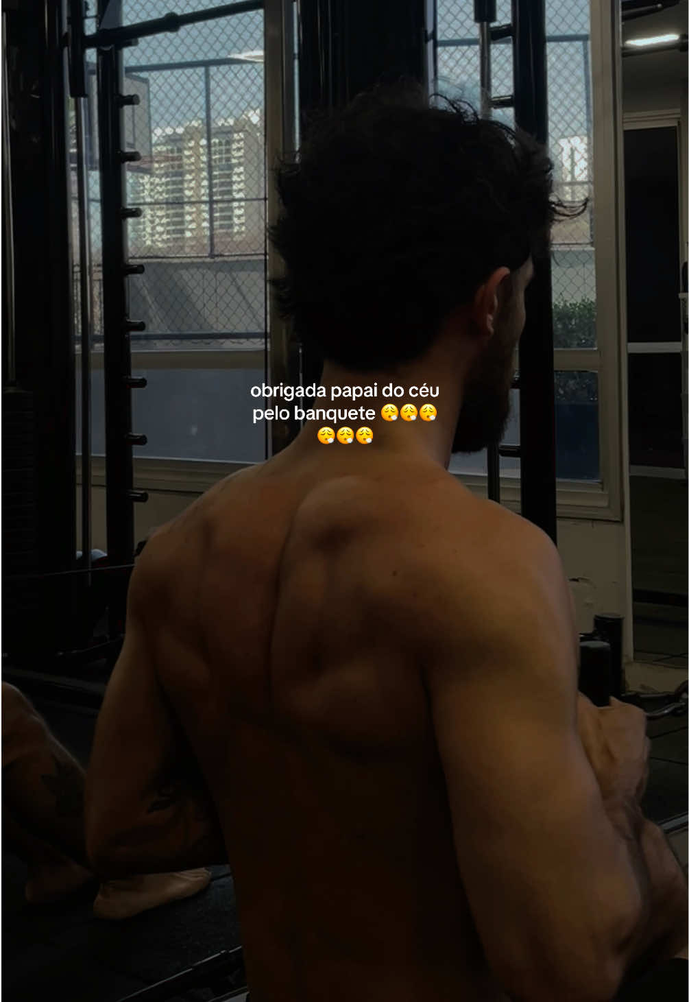 @Larissaheller_