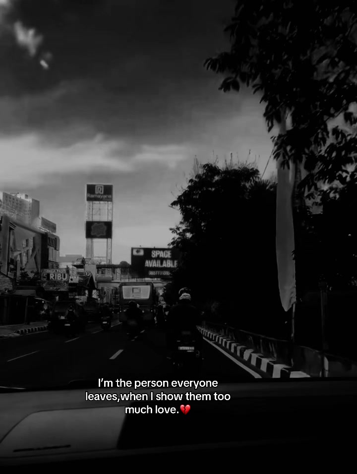 @BROKEN SOUL💔🥀.