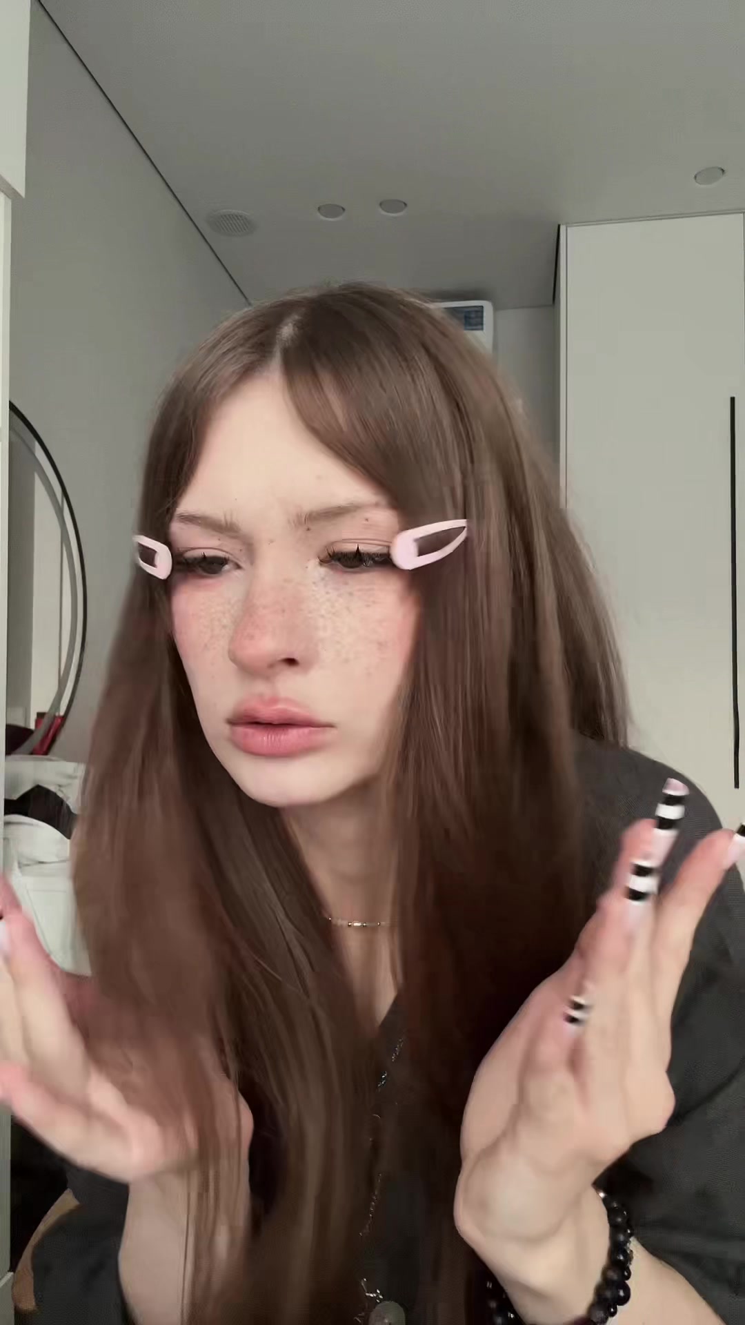 @элинотси