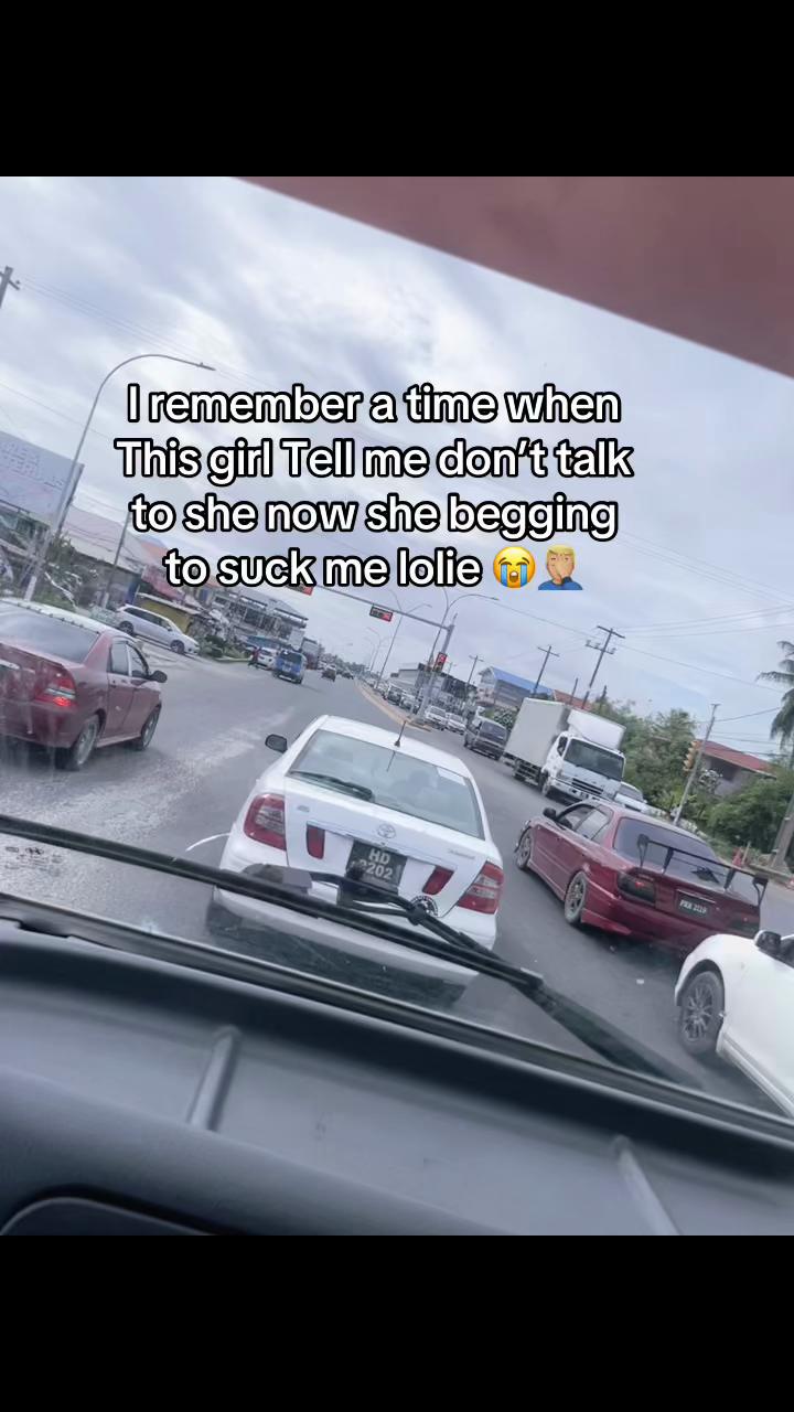 @Lemme see you boobies 🤕