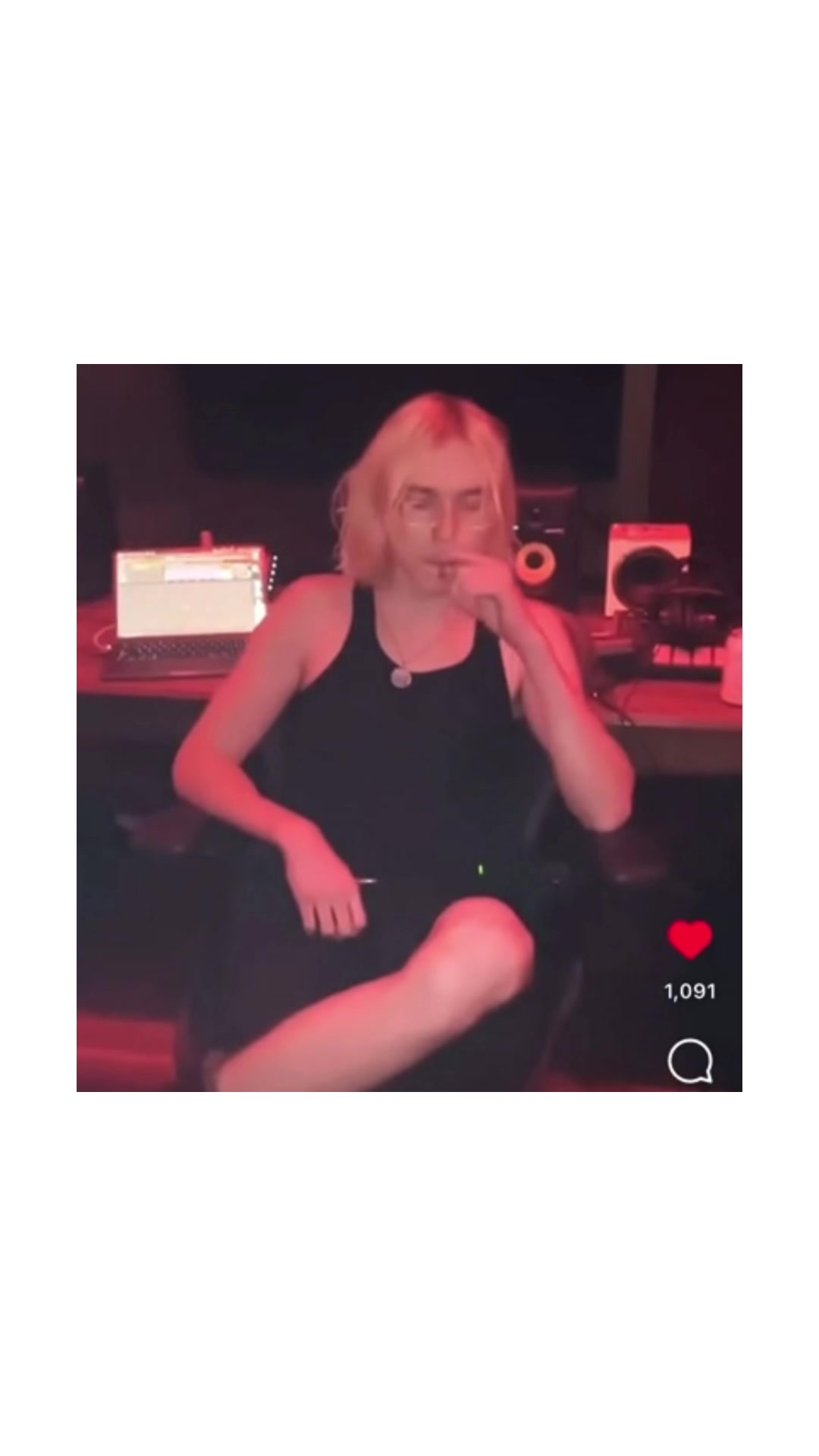 @artificialgirl