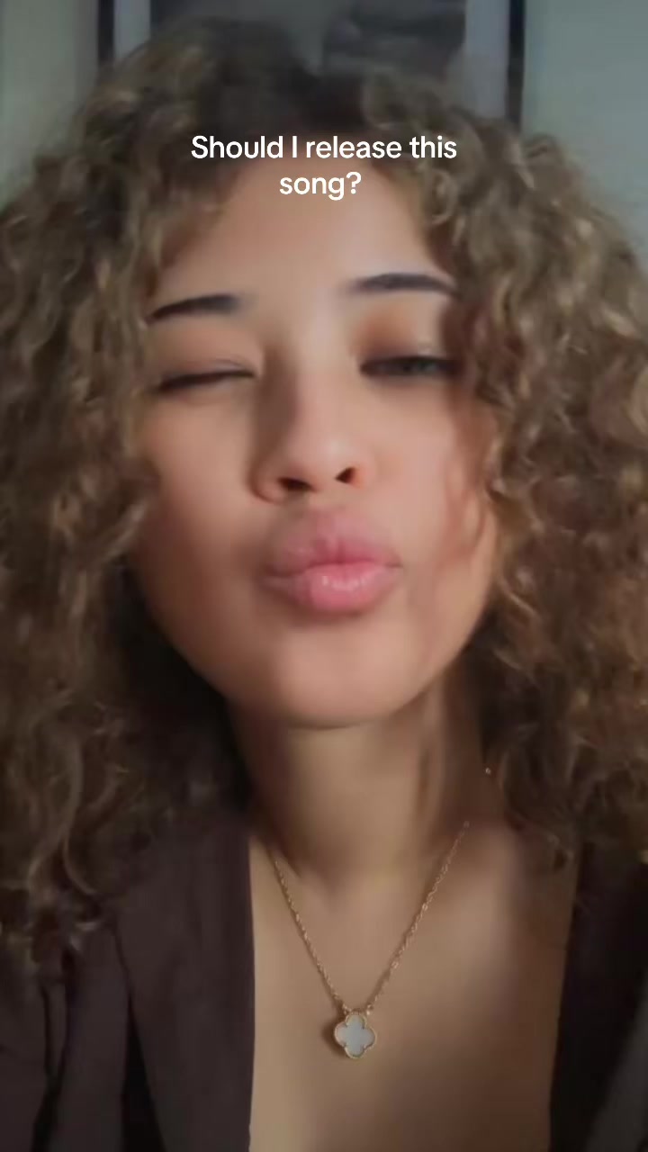 @manelasiya
