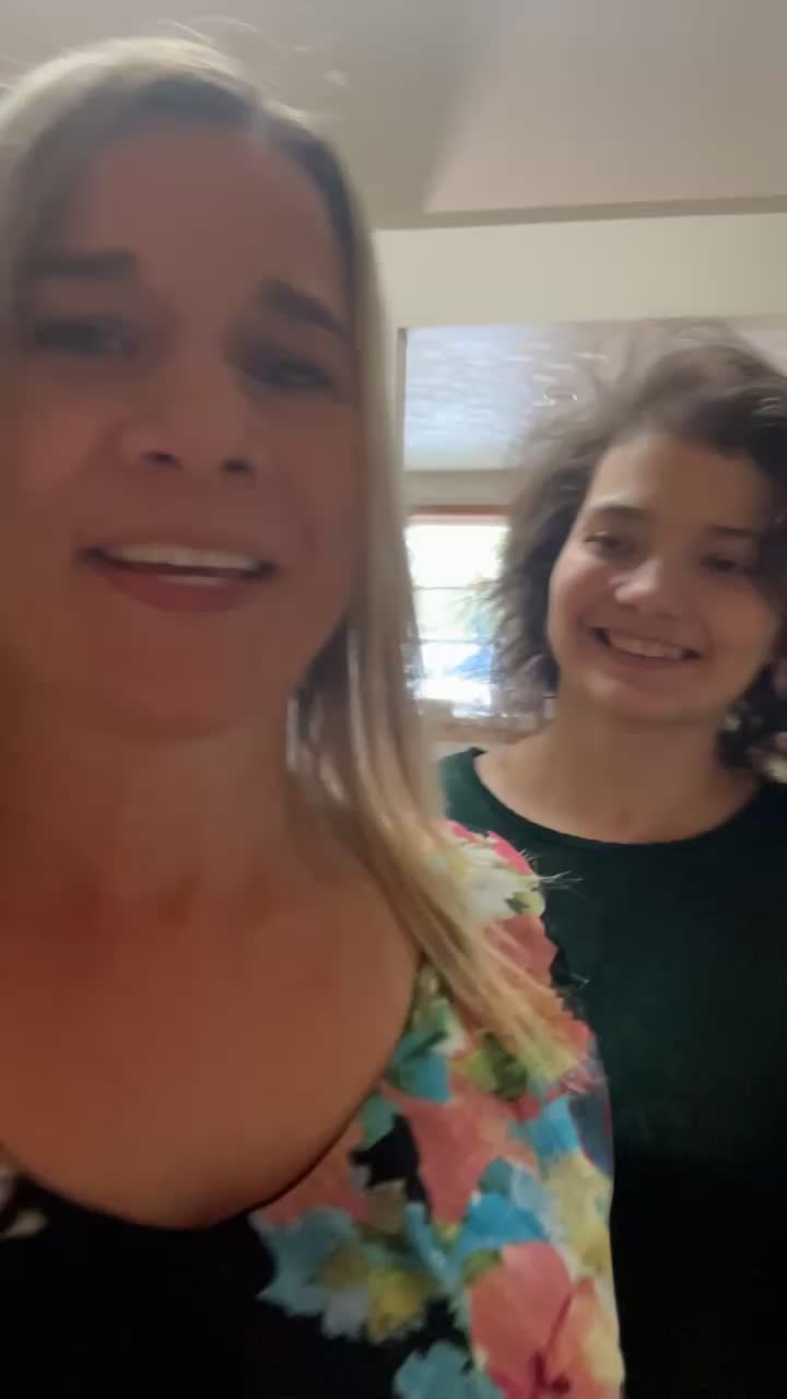 @Hotmomvibes