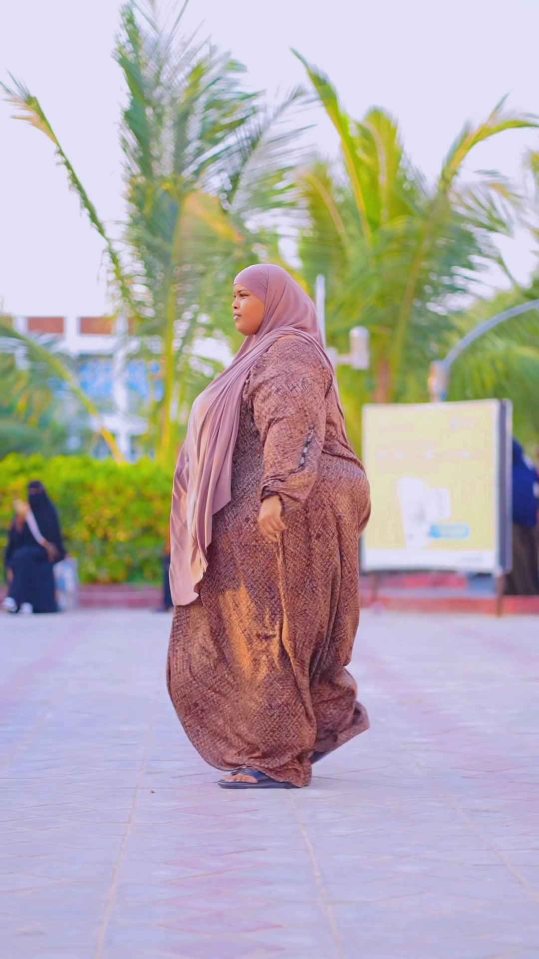 @DJ-SOMALI📺🦁🦾