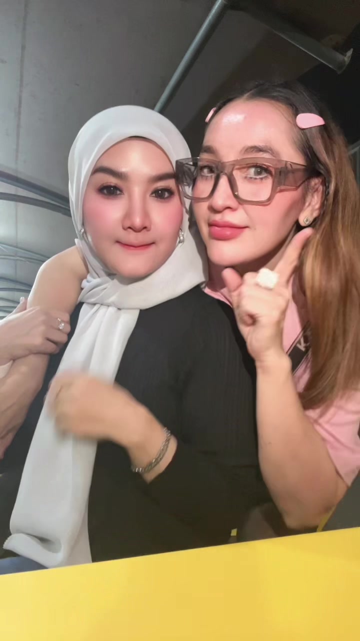 @Indah Sari Real