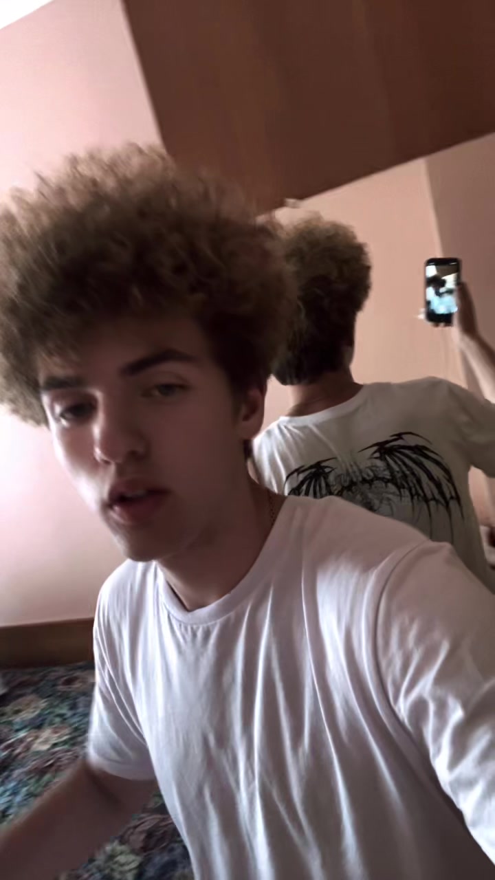 @𝑲𝑹𝑰𝑺𝑻𝑬𝑭𝑨𝑵