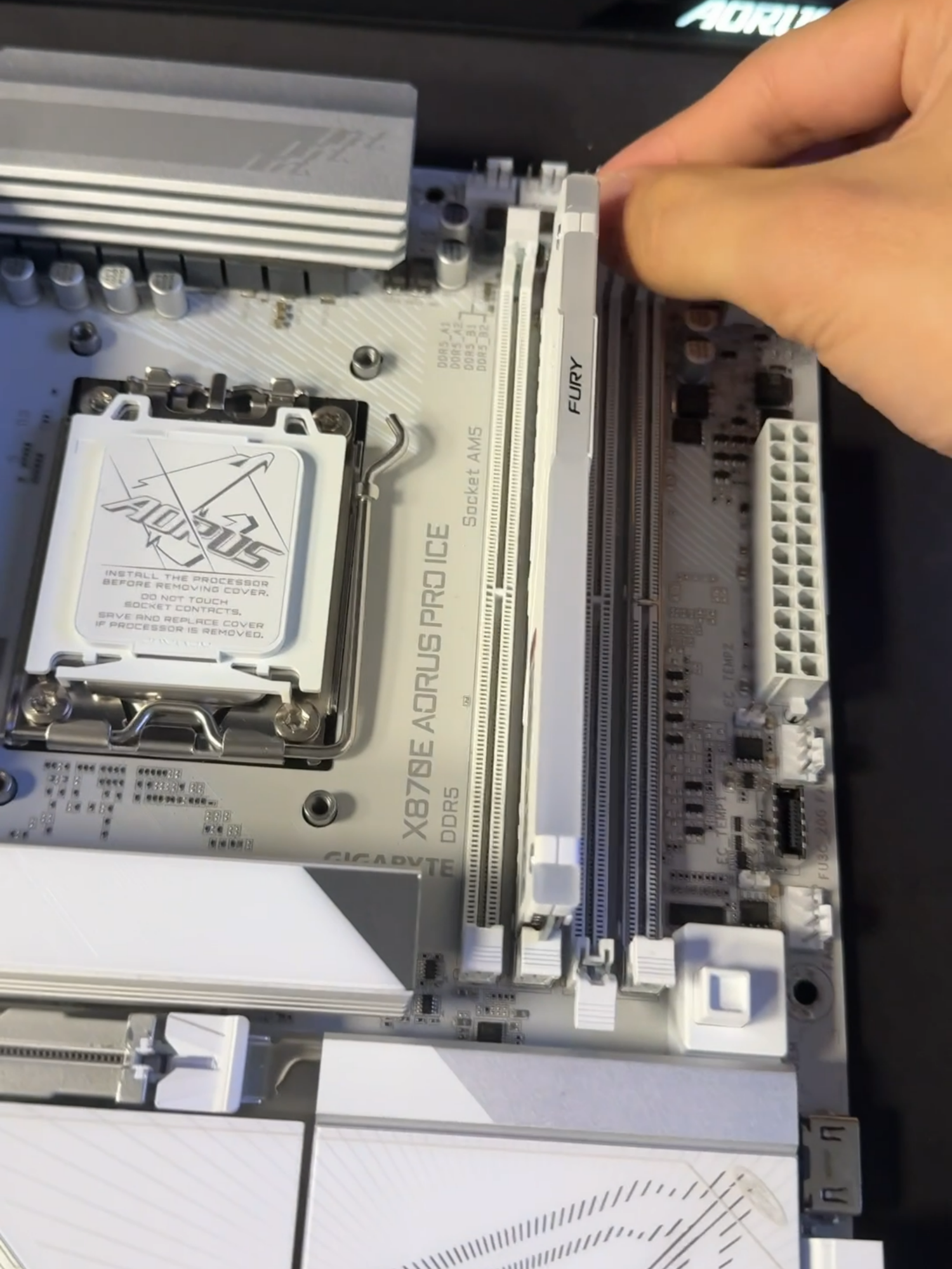 @AORUS