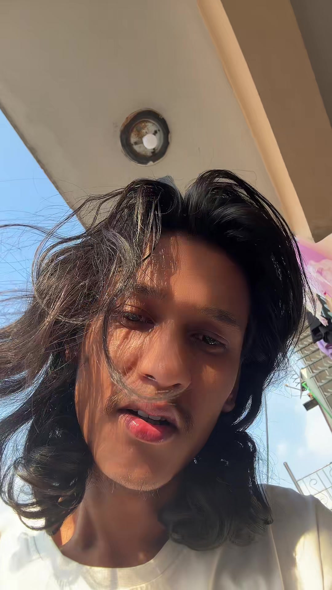 @️