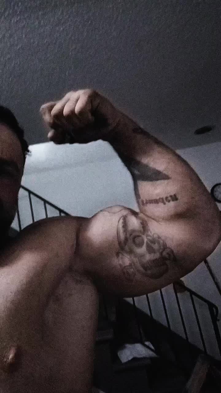 @Flesh_artist_1985