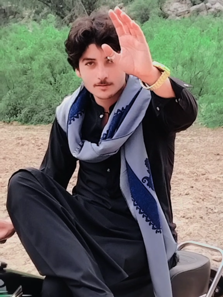@💔💔Mujeeb SHIKARE 711