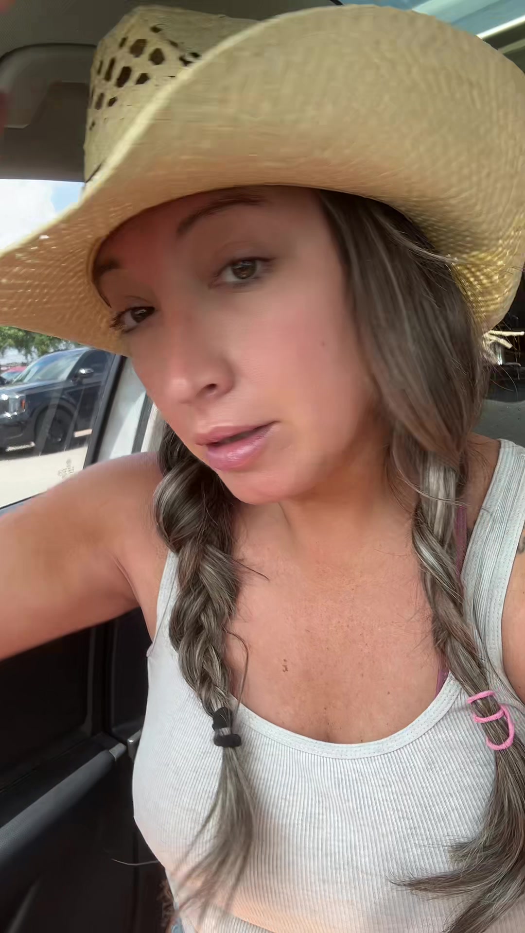 @sashaJ133