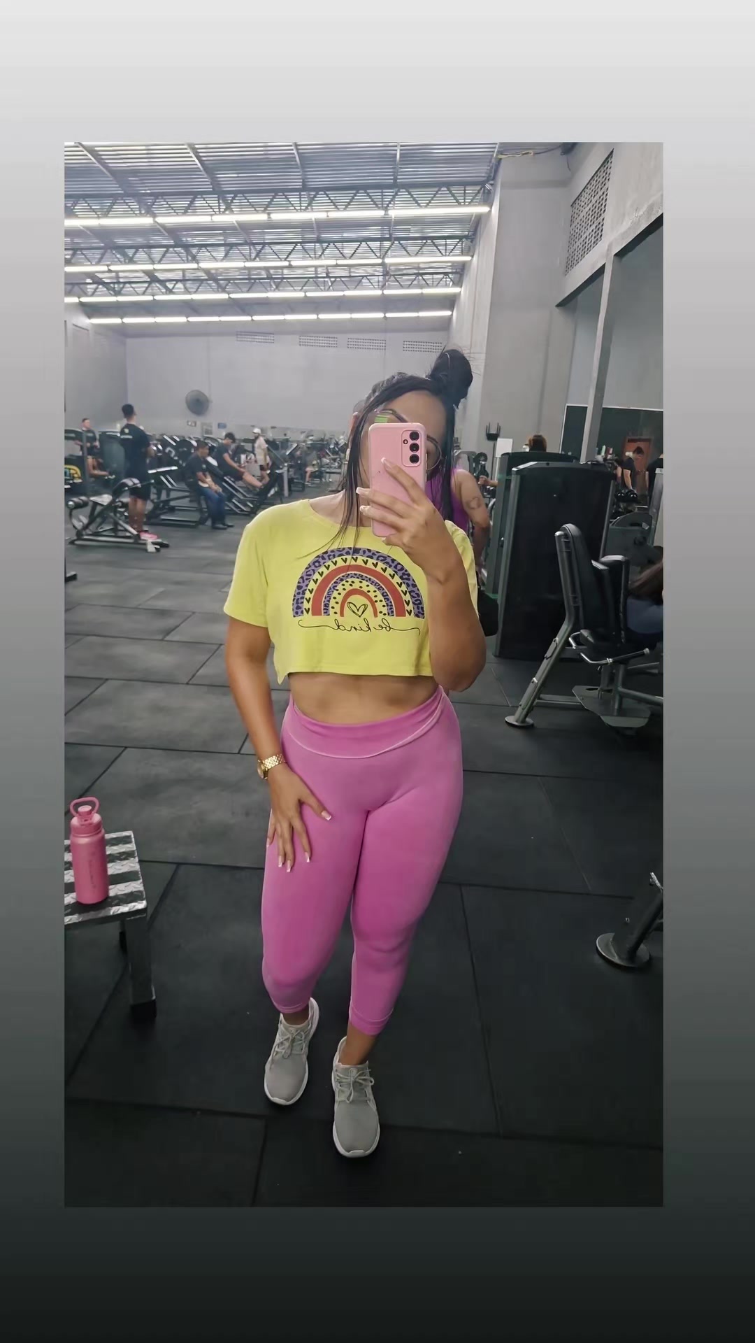 @SimoneSantos24