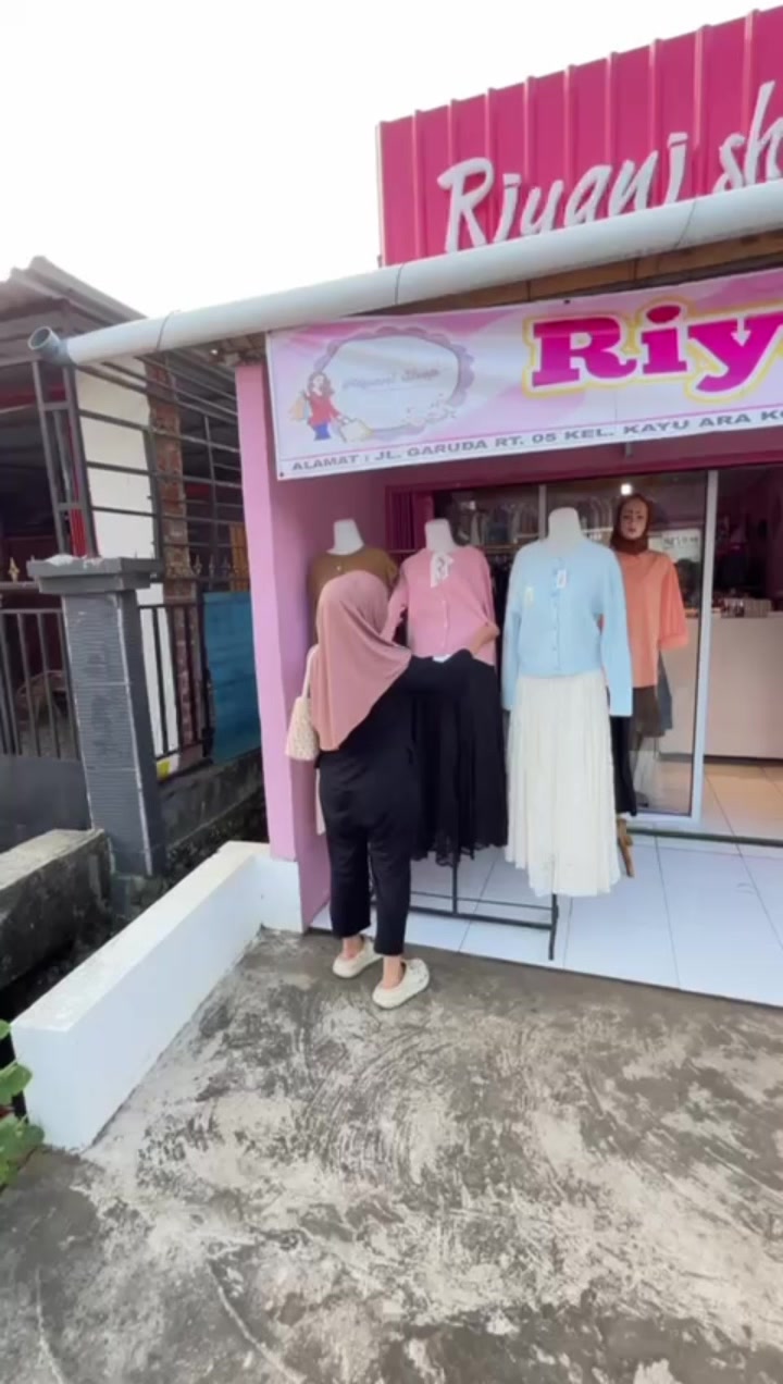 @Riyani shoop