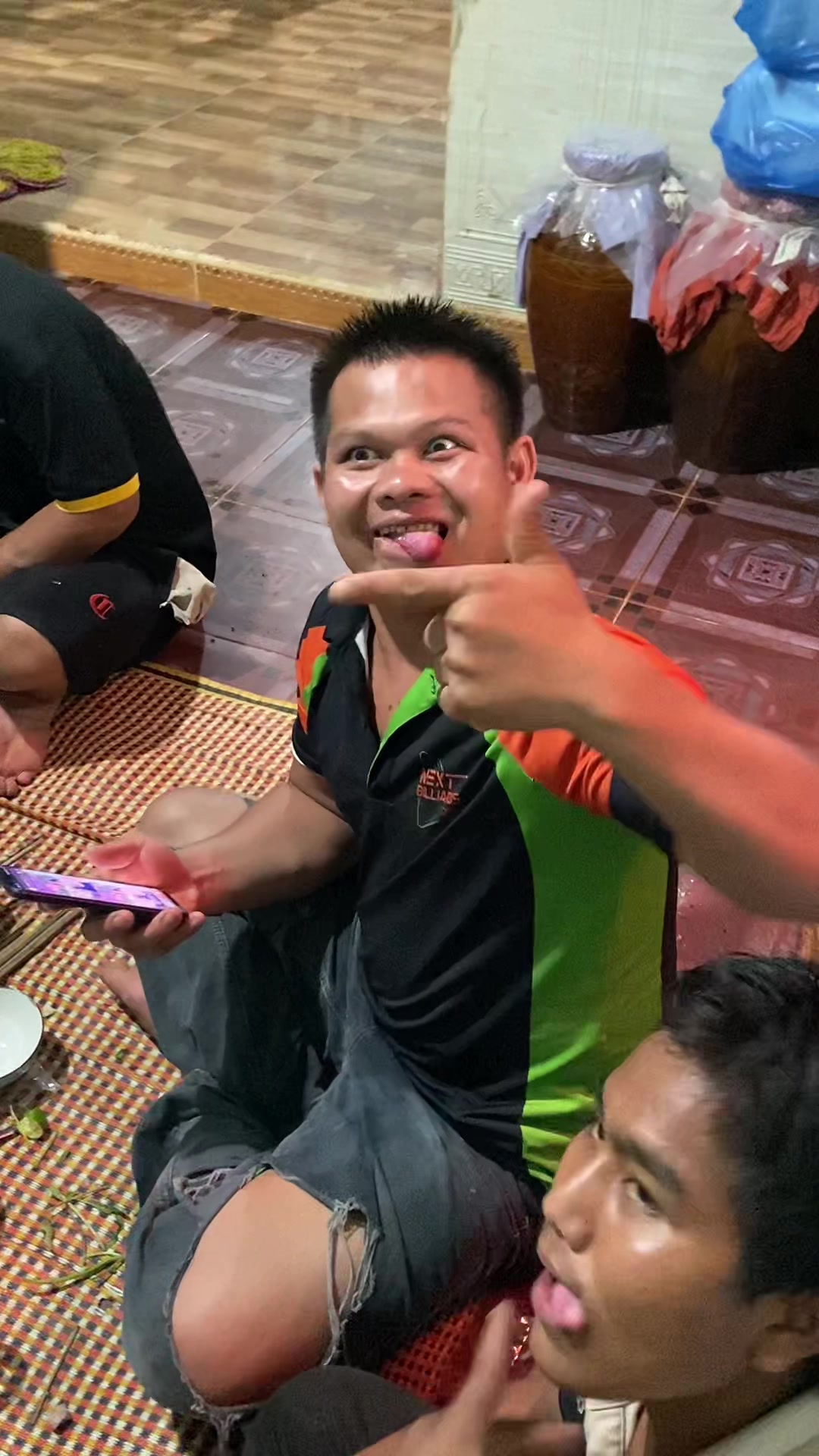 @Kh&acirc;m